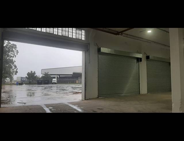 3,862M² WAREHOUSE TO LET IN NEW GERMANY